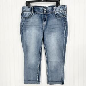 Apt 9 Jeans Womens 18 Capri Tummy Control Blue Cuffed Denim Bling Embroidered